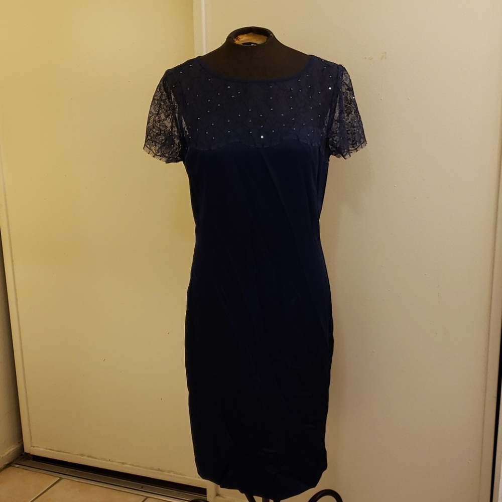 Dress - Picture 3 of 8